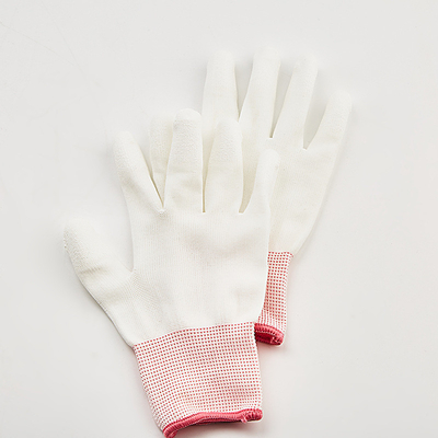 La PU antiestática del ajuste del top del finger del ESD de la fibra de carbono del OEM cubrió los guantes 13 calibra guantes grises del ESD