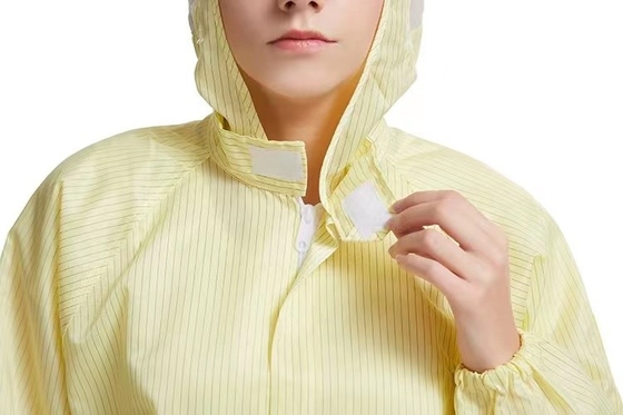Traje antiestático a prueba de polvo unisex del sitio limpio de la ropa sin pelusa del ESD